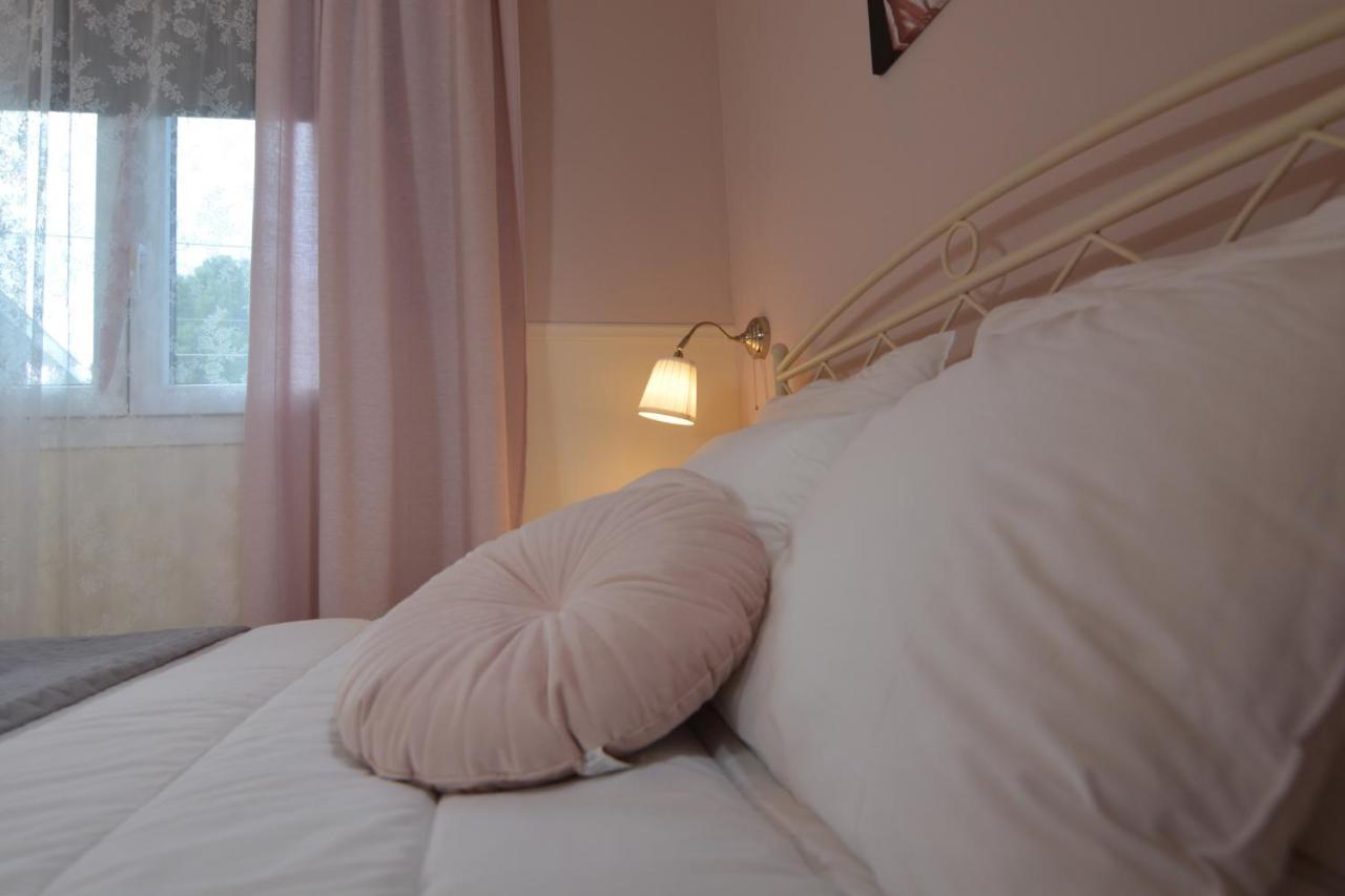 Olympia'S Apartments อาร์เตมีดา ภายนอก รูปภาพ