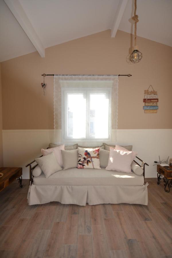 Olympia'S Apartments อาร์เตมีดา ภายนอก รูปภาพ
