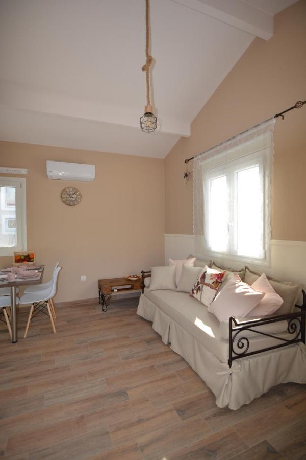 Olympia'S Apartments อาร์เตมีดา ภายนอก รูปภาพ